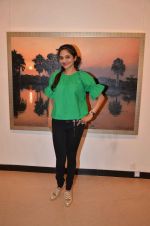 Madhoo Shah at art exhibition launch with Bindu Kapoor of Yes Bank on 18th Nov 2015